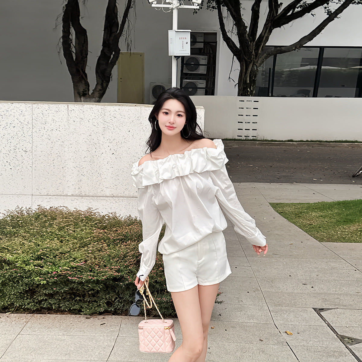 White Bud-collared Off-shoulder Blouse Top
